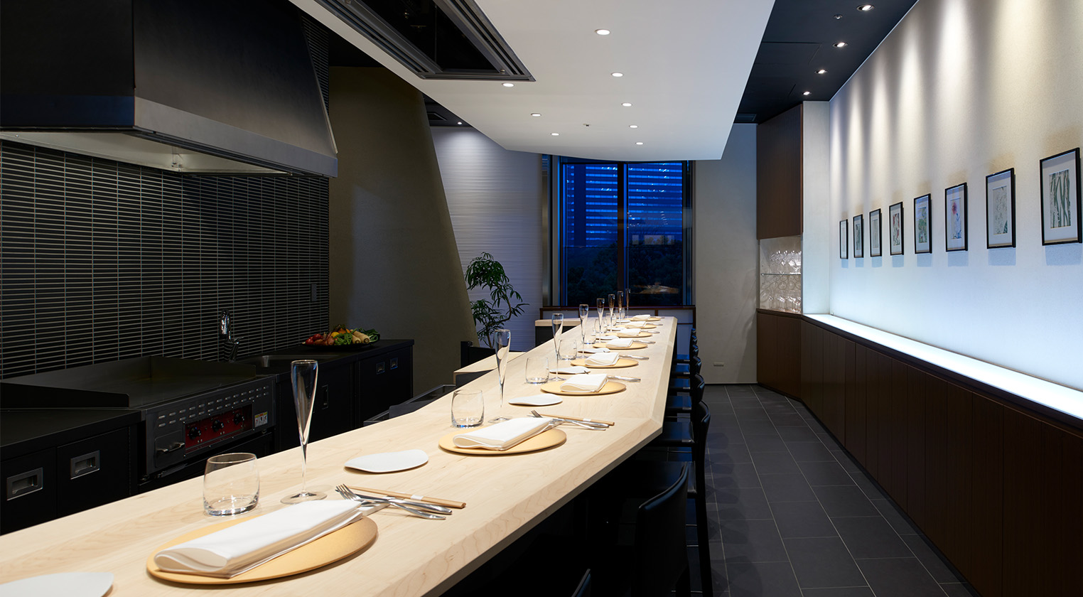 RESTAURANT  TOYO